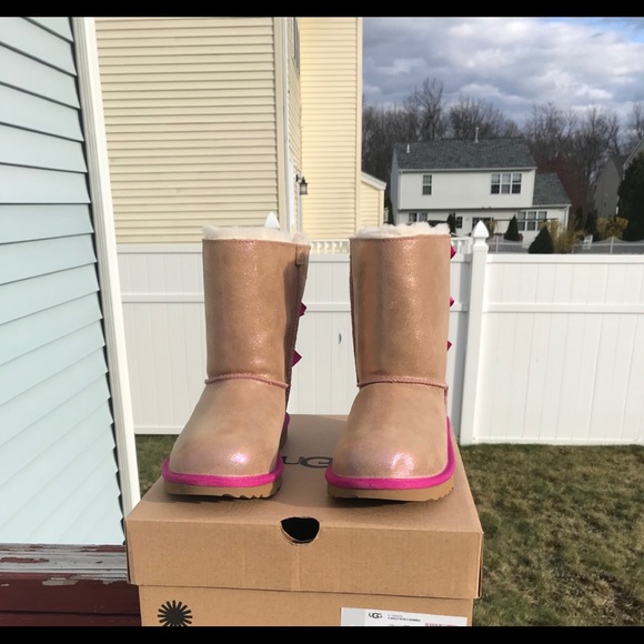 UGG Bailey Bow II Shimmer - Picture 3 of 8